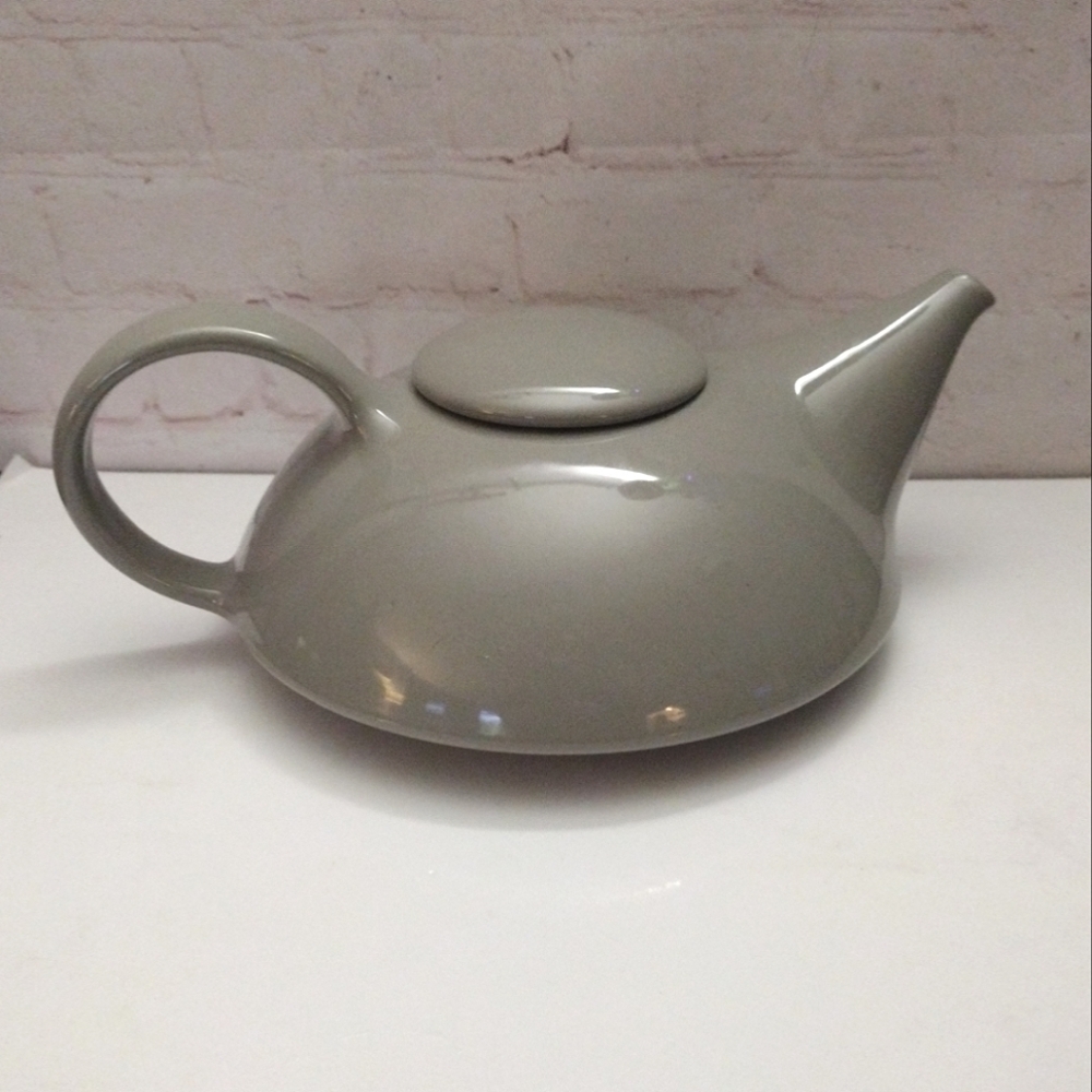 Vintage Claudia Shuride Teapot MCM Post Modern Minimalist Toscany Japan Grey
